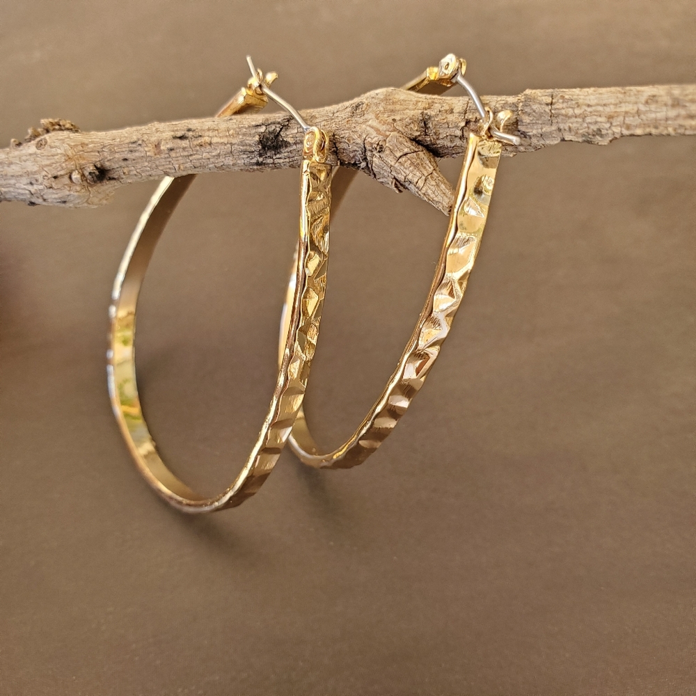 Tahari Gold Hammered Oblong Hoops Hoop Earrings - Picture 5 of 11